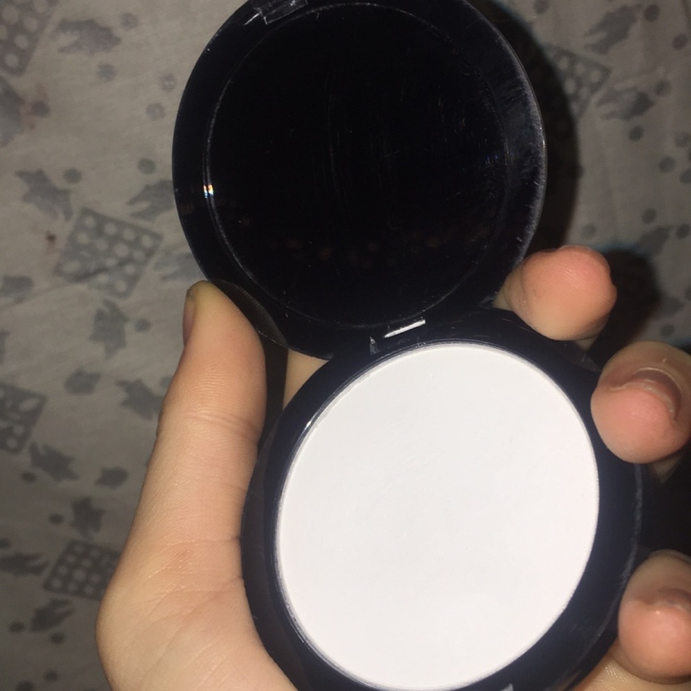 CAMERA POWDER (aka- invisible setting powder)